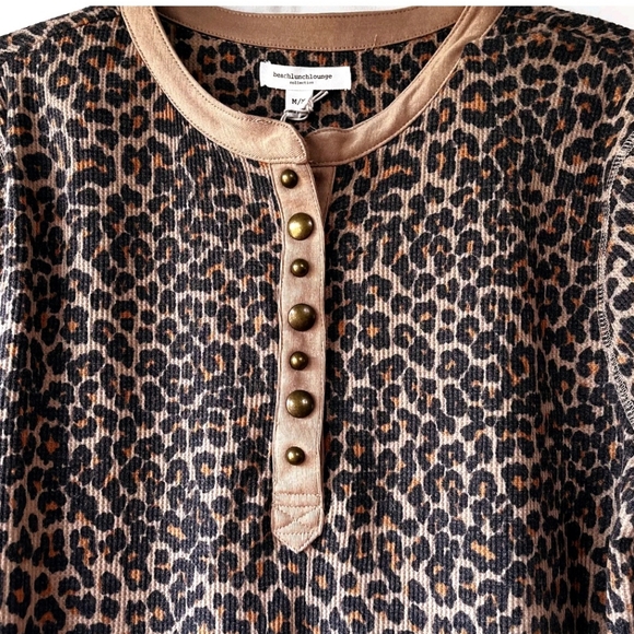 BeachLunchLounge Cheetah/Leopard Print Long Sleeve Henley T Shirt Size Medium - Picture 3 of 4